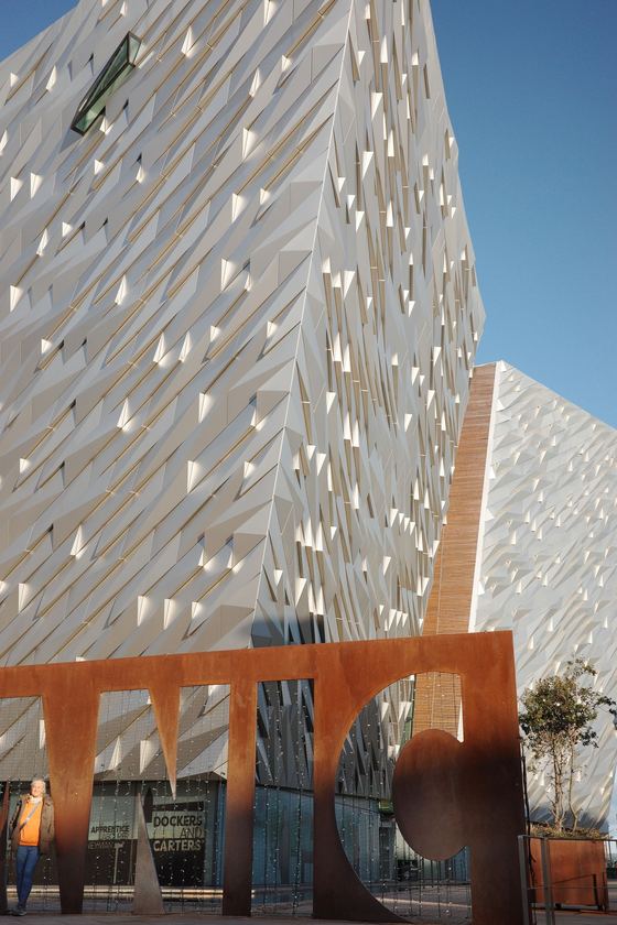 Belfast: Titanic Belfast facade from below