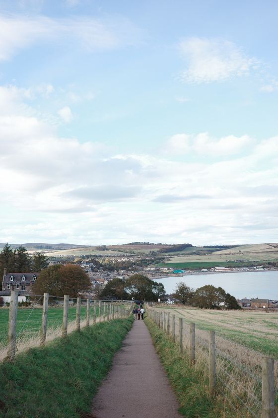 Stonehaven: coastal path leading toward bay
