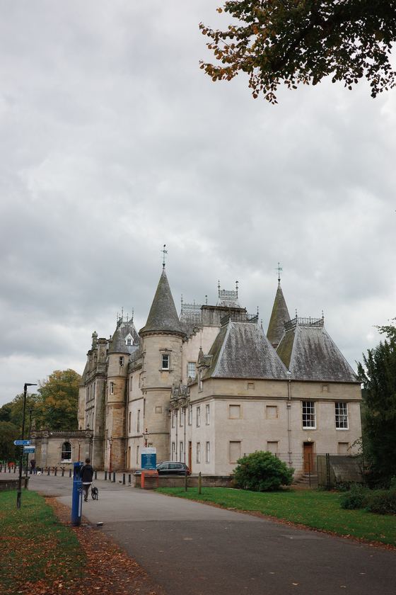 Falkirk: Historic house at the end of a path