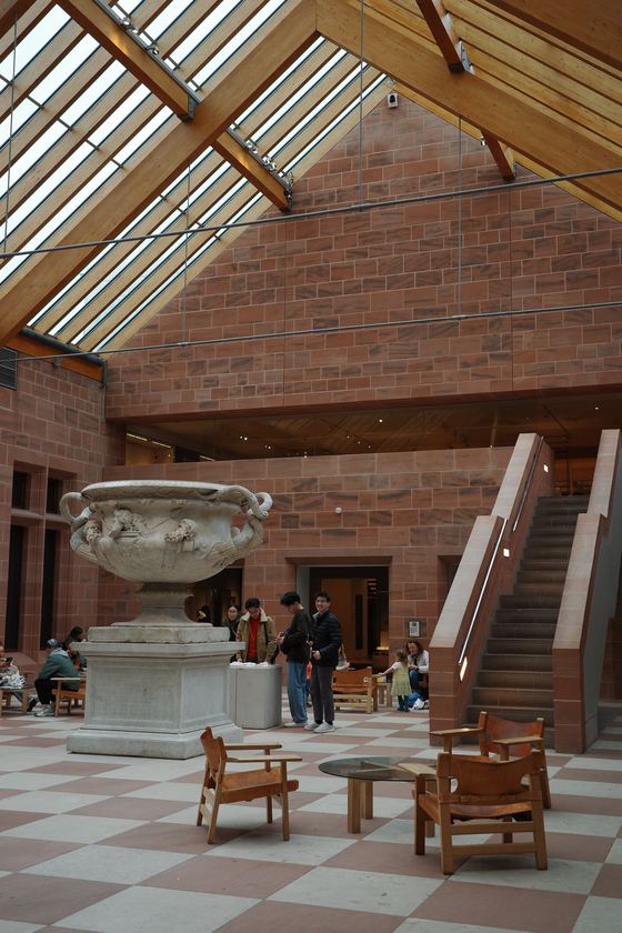 Pollok Country Park: Bright atrium with patterned floor