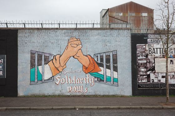 Belfast: Solidarity mural on brick wall