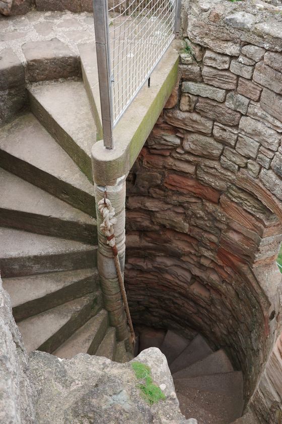 Tantallon Castle: Spiral staircase within stone tower