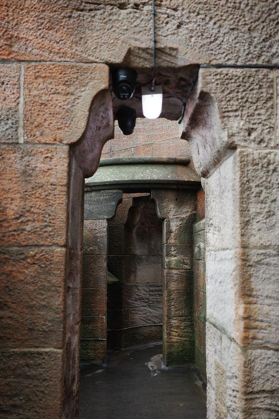 Wallace Monument: Stone doorway framing a passage