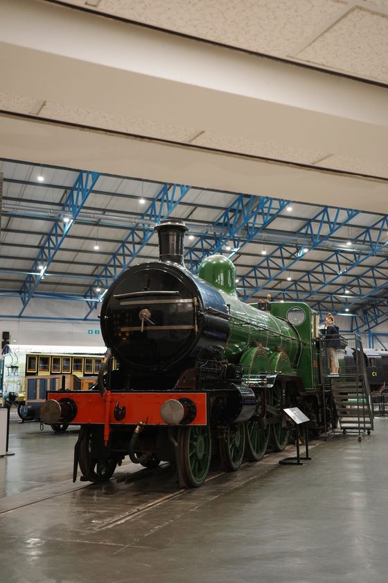 National Railway Museum: Green locomotive in a spacious hall