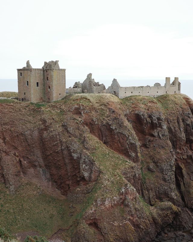 R Dunnottar Dunnottar Castle