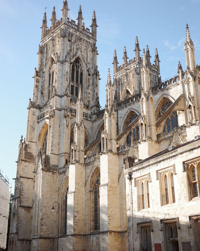 R York